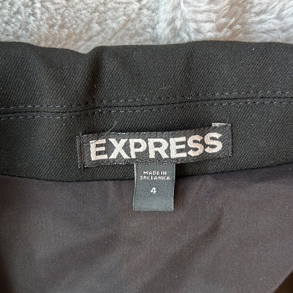 Express Blazer - Picture 2 of 5